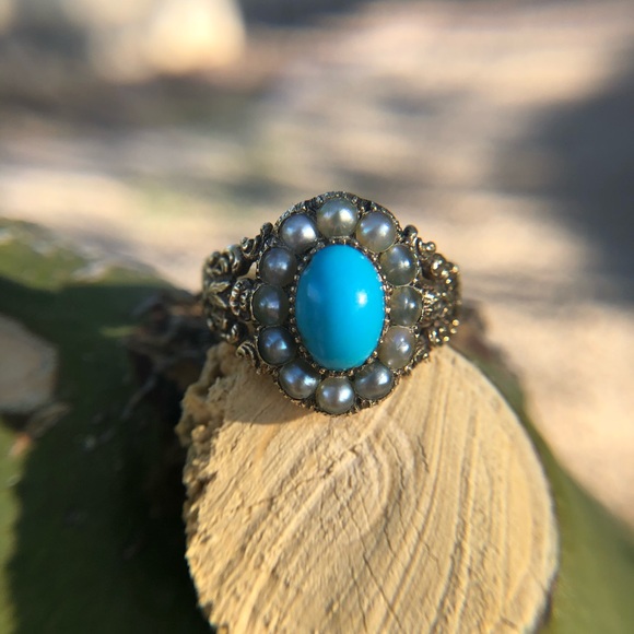 Jewelry - Antique turquoise pearl filagree ring
